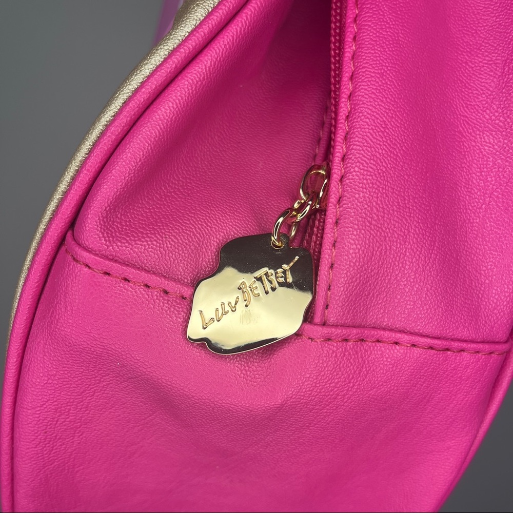 Betsey Johnson Donut Cooler Bag - Picture 9 of 9